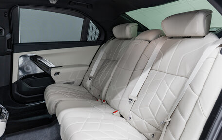 BMW 7 серия, 2025 год, 18 990 000 рублей, 27 фотография