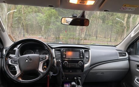Mitsubishi L200 IV рестайлинг, 2017 год, 2 300 000 рублей, 12 фотография