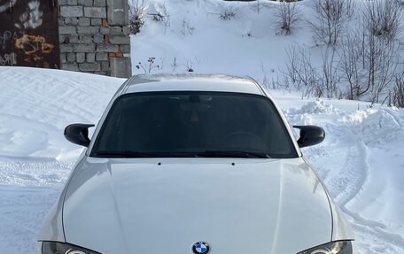 BMW 1 серия, 2010 год, 950 000 рублей, 1 фотография