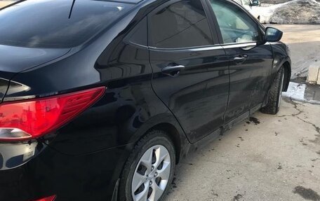 Hyundai Solaris II рестайлинг, 2014 год, 900 000 рублей, 4 фотография