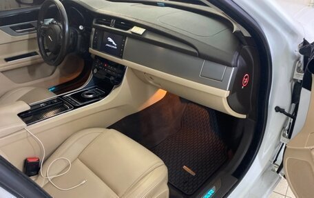 Jaguar XF II, 2016 год, 2 000 000 рублей, 2 фотография