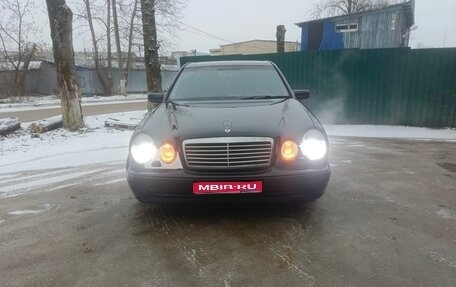 Mercedes-Benz E-Класс, 1997 год, 380 000 рублей, 1 фотография