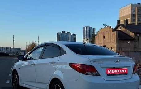 Hyundai Solaris II рестайлинг, 2016 год, 880 000 рублей, 1 фотография