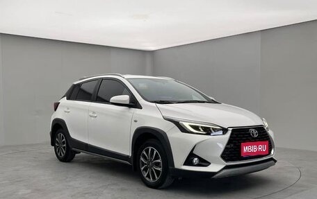 Toyota Yaris XP150 рестайлинг, 2022 год, 970 000 рублей, 1 фотография