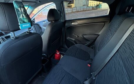 Hyundai Solaris II рестайлинг, 2016 год, 880 000 рублей, 9 фотография