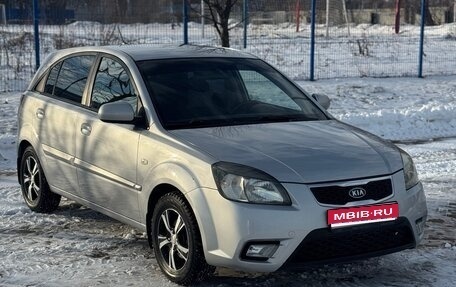 KIA Rio II, 2011 год, 700 000 рублей, 1 фотография