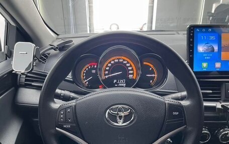 Toyota Yaris XP150 рестайлинг, 2022 год, 970 000 рублей, 11 фотография