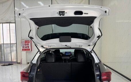 Toyota Yaris XP150 рестайлинг, 2022 год, 980 000 рублей, 13 фотография