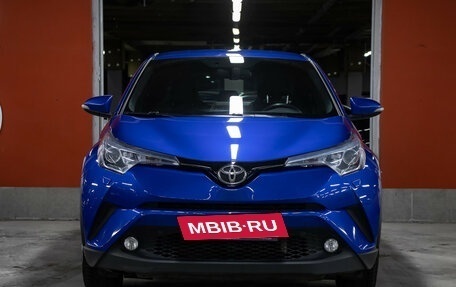 Toyota C-HR I рестайлинг, 2019 год, 2 298 000 рублей, 2 фотография