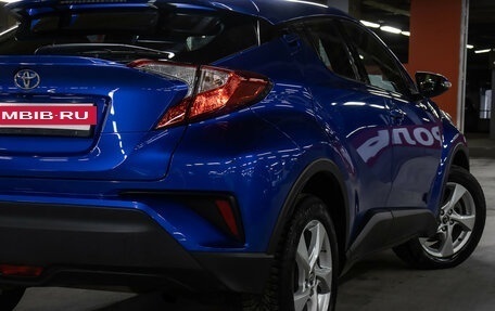 Toyota C-HR I рестайлинг, 2019 год, 2 298 000 рублей, 22 фотография