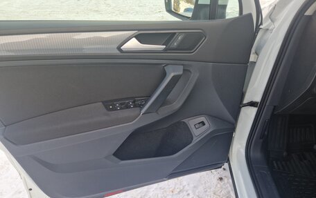 Volkswagen Tiguan II, 2021 год, 3 650 000 рублей, 14 фотография