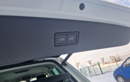 Volkswagen Tiguan II, 2021 год, 3 650 000 рублей, 12 фотография