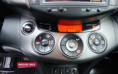 Toyota RAV4, 2011 год, 1 760 000 рублей, 17 фотография