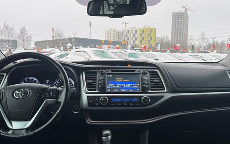 Toyota Highlander III, 2014 год, 2 599 000 рублей, 17 фотография
