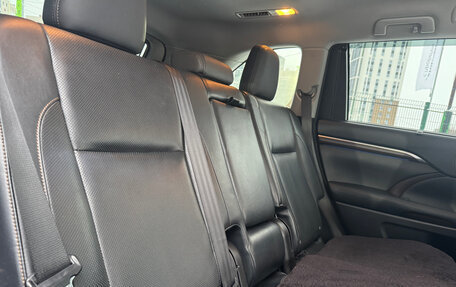 Toyota Highlander III, 2014 год, 2 599 000 рублей, 14 фотография