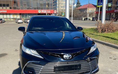 Toyota Camry, 2018 год, 2 350 000 рублей, 6 фотография