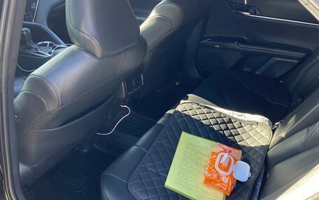 Toyota Camry, 2018 год, 2 350 000 рублей, 10 фотография