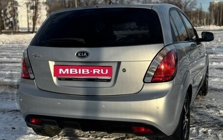 KIA Rio II, 2011 год, 700 000 рублей, 2 фотография