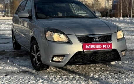 KIA Rio II, 2011 год, 700 000 рублей, 10 фотография