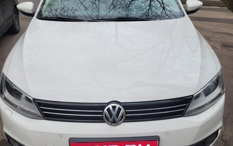 Volkswagen Jetta VI, 2013 год, 1 340 000 рублей, 1 фотография