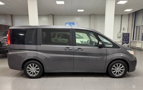 Honda Stepwgn IV, 2018 год, 1 870 000 рублей, 6 фотография