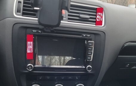 Volkswagen Jetta VI, 2013 год, 1 340 000 рублей, 16 фотография