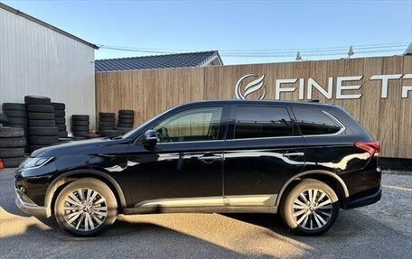 Mitsubishi Outlander III рестайлинг 3, 2021 год, 1 650 222 рублей, 3 фотография