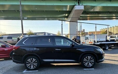 Mitsubishi Outlander III рестайлинг 3, 2021 год, 1 650 222 рублей, 7 фотография