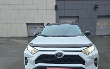Toyota RAV4, 2021 год, 3 550 000 рублей, 1 фотография