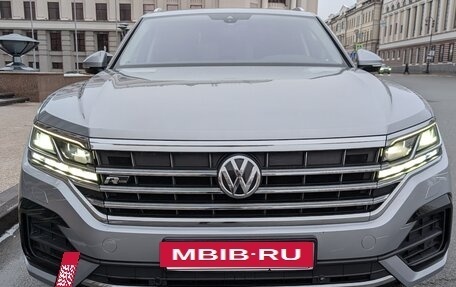 Volkswagen Touareg III, 2018 год, 5 350 000 рублей, 2 фотография