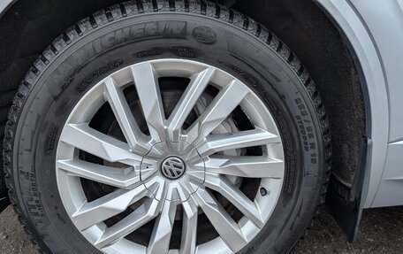 Volkswagen Touareg III, 2018 год, 5 350 000 рублей, 13 фотография