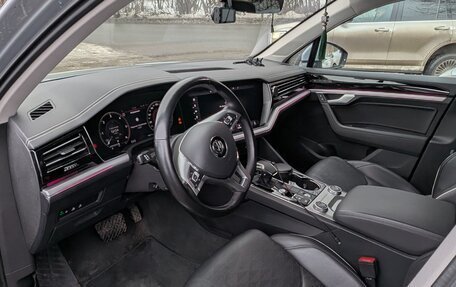 Volkswagen Touareg III, 2018 год, 5 350 000 рублей, 21 фотография