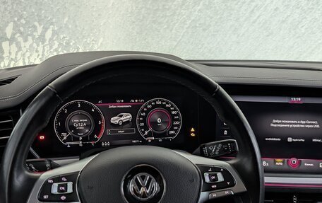 Volkswagen Touareg III, 2018 год, 5 350 000 рублей, 26 фотография