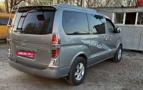 Hyundai Grand Starex Grand Starex I рестайлинг 2, 2014 год, 2 063 000 рублей, 4 фотография