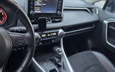 Toyota RAV4, 2021 год, 3 550 000 рублей, 18 фотография