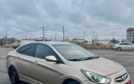 Hyundai Solaris II рестайлинг, 2011 год, 450 000 рублей, 1 фотография