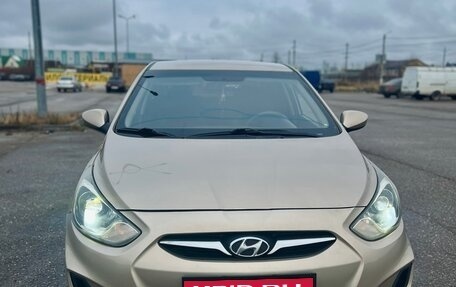 Hyundai Solaris II рестайлинг, 2011 год, 450 000 рублей, 2 фотография