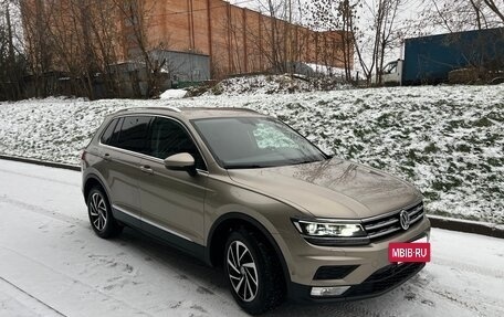 Volkswagen Tiguan II, 2017 год, 2 225 000 рублей, 2 фотография