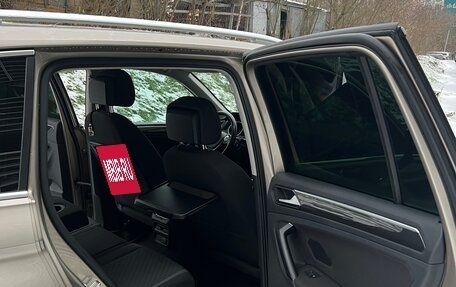 Volkswagen Tiguan II, 2017 год, 2 225 000 рублей, 16 фотография