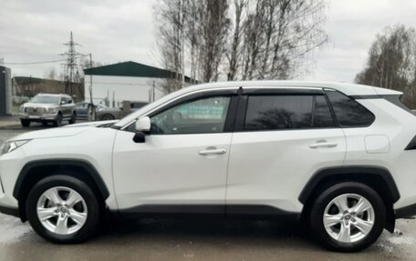 Toyota RAV4, 2021 год, 3 300 000 рублей, 1 фотография