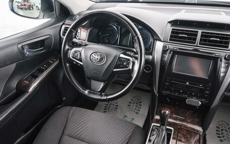 Toyota Camry, 2016 год, 1 999 000 рублей, 9 фотография