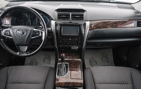 Toyota Camry, 2016 год, 1 999 000 рублей, 10 фотография