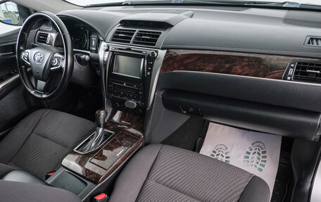 Toyota Camry, 2016 год, 1 999 000 рублей, 12 фотография