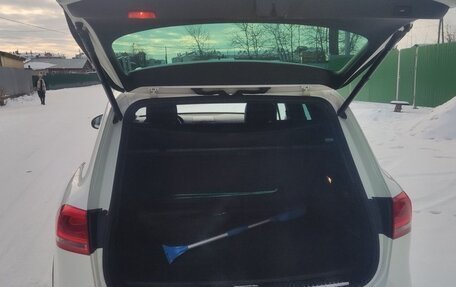 Volkswagen Touareg III, 2011 год, 2 300 000 рублей, 7 фотография