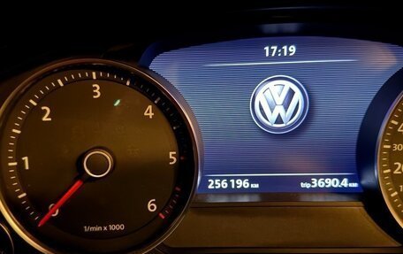 Volkswagen Touareg III, 2011 год, 2 300 000 рублей, 12 фотография