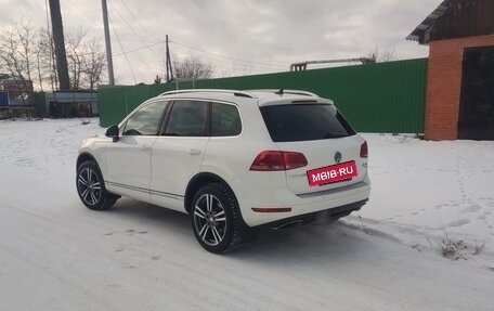 Volkswagen Touareg III, 2011 год, 2 300 000 рублей, 5 фотография