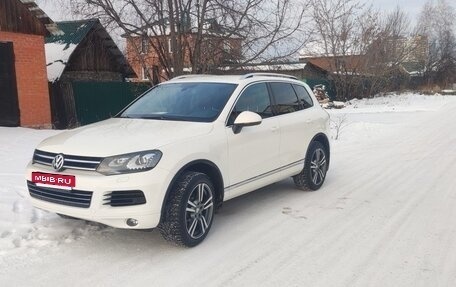 Volkswagen Touareg III, 2011 год, 2 300 000 рублей, 6 фотография