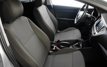 Hyundai Solaris II рестайлинг, 2019 год, 1 299 000 рублей, 10 фотография