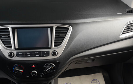 Hyundai Solaris II рестайлинг, 2019 год, 1 299 000 рублей, 13 фотография