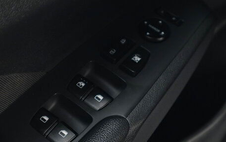 Hyundai Solaris II рестайлинг, 2019 год, 1 299 000 рублей, 19 фотография